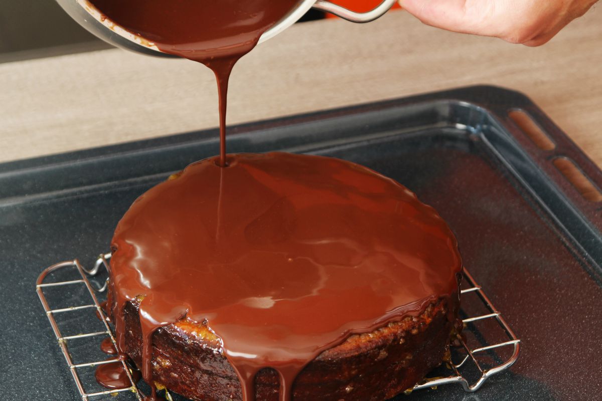 Torta Sacher: la ricetta originale del dolce viennese 5 Torta sacher: ricetta