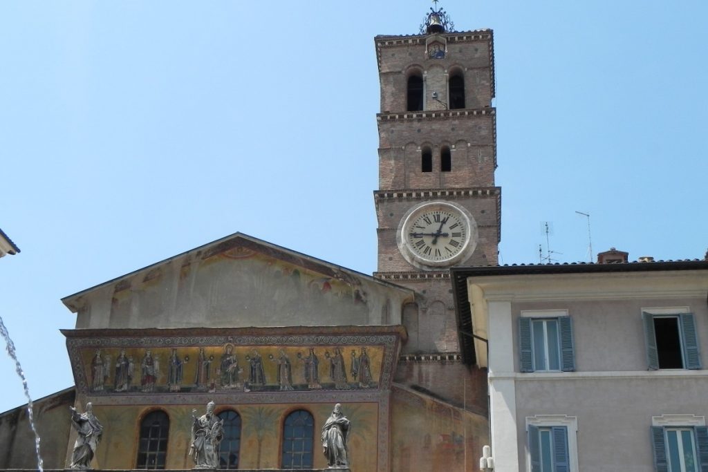 Alla scoperta di Roma: trekking urbano nella Capitale 9 Santa Maria in Trastevere