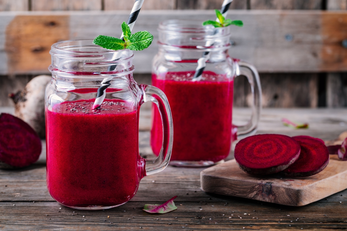 Barbabietola rossa: che cos'è, proprietà, valori nutrizionali e calorie, benefici e le migliori ricette 3 barbabietola benefici