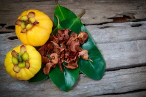 Garcinia cambogia: cos&rsquo;&egrave;, effetti collaterali, benefici, dosaggio, fa veramente dimagrire?