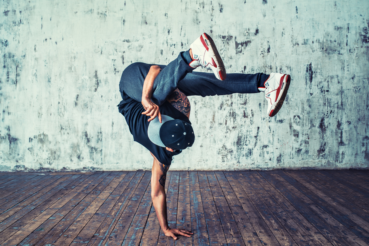 Hip hop: cos’è, quali sono gli stili, come ci si allena, benefici e controindicazioni 6 La danza hip hop nasce come forma di espressione, di libertà e condivisione