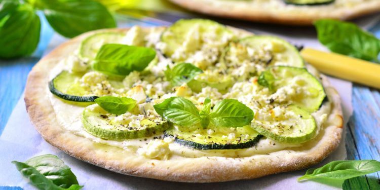 Arriva il Vera Pizza Day: 3 ricette per gustarla anche se sei a dieta 3 pizza-zucchine