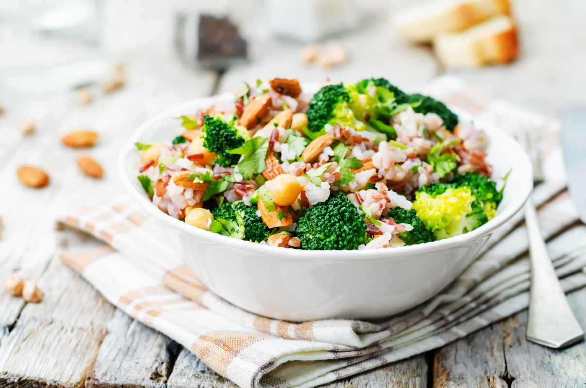 Alimenti antitumorali: 5 cibi top per prevenire il cancro 1 alimenti antitumorali: broccoli