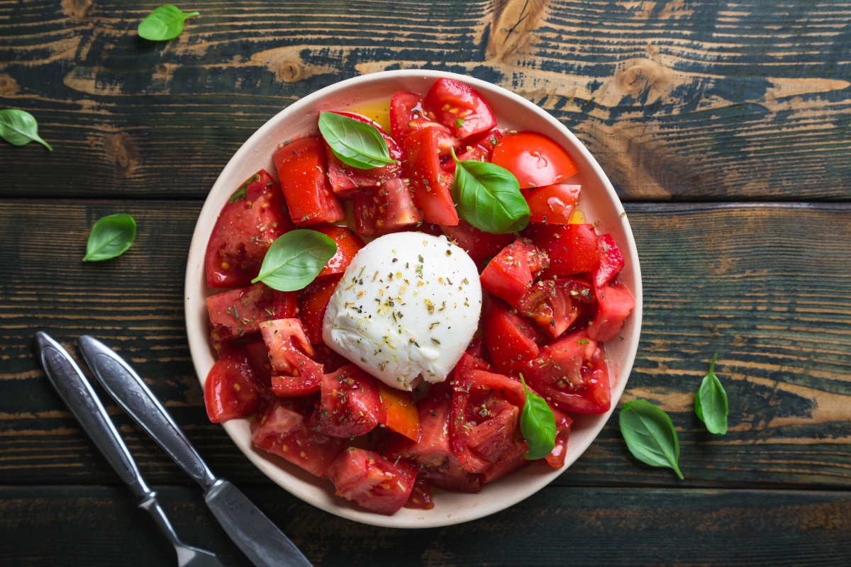 Alimenti antitumorali: 5 cibi top per prevenire il cancro 4 alimenti antitumorali: pomodori