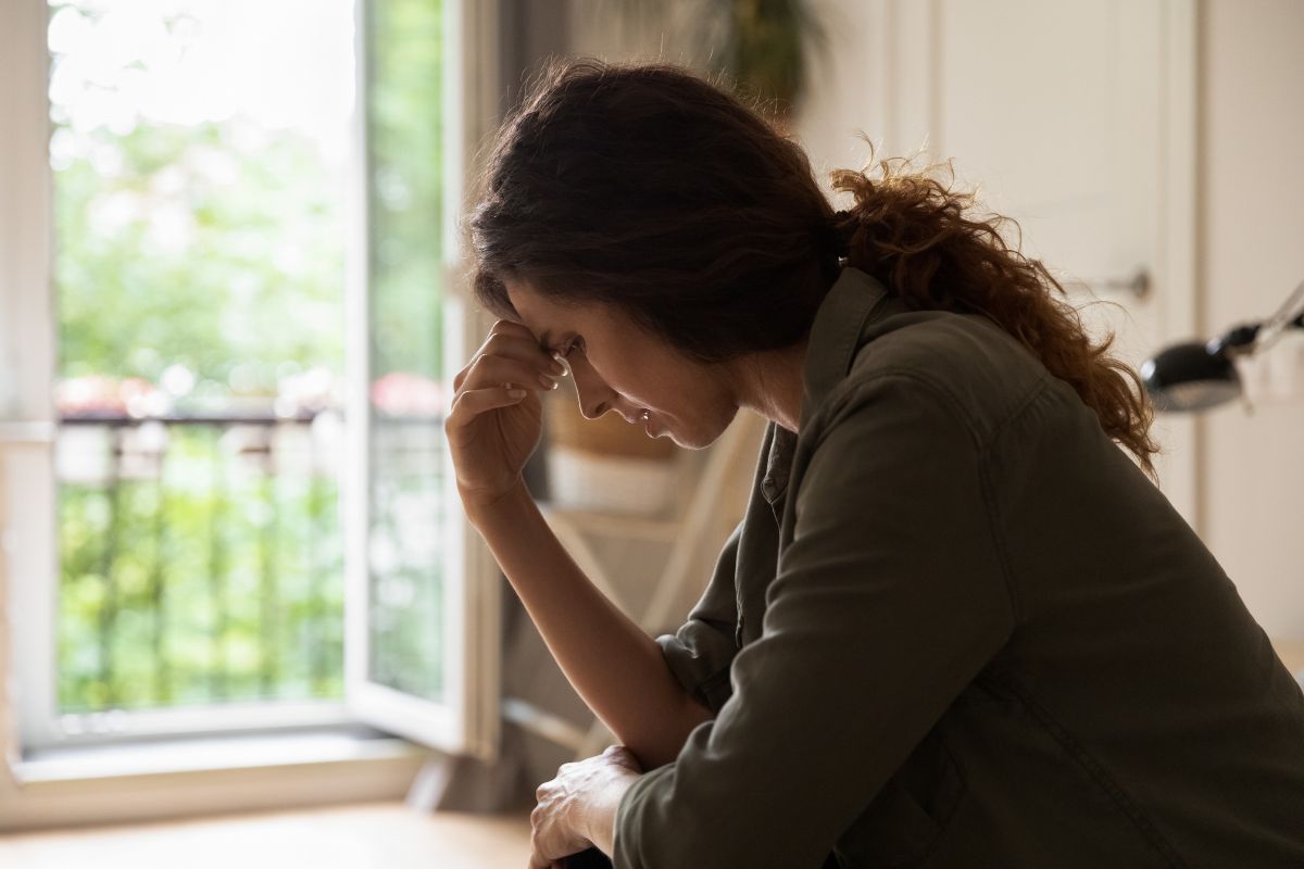 Attacchi di panico: cosa sono, sintomi, cause, cosa fare, come si guarisce 5 attacchi di panico: cure e trattamenti