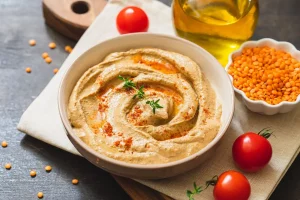 Hummus di lenticchie: una ricetta veloce per fare il pieno di ferro