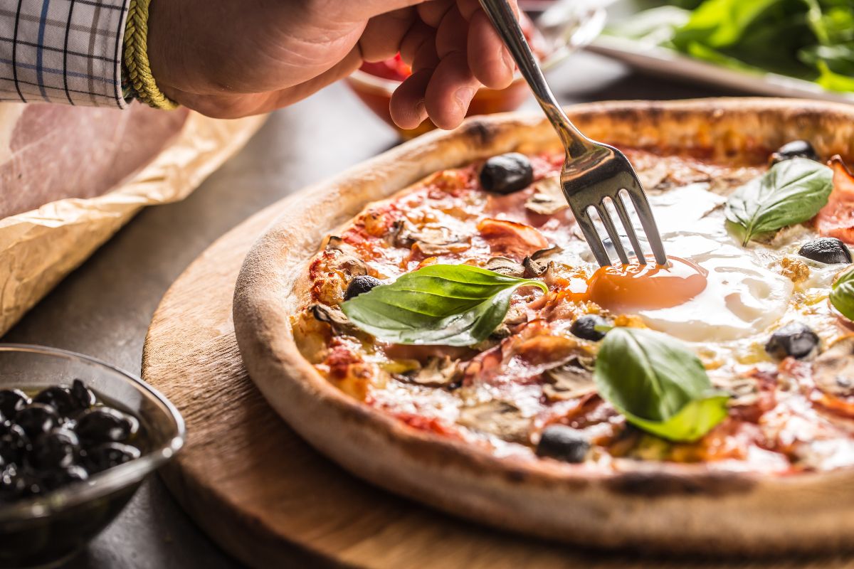 Pizza capricciosa: ricetta, ingredienti e calorie 5 Pizza capricciosa: calorie