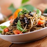 Spaghetti al nero di seppia: un primo piatto siciliano 1 Ricetta spaghetti al nero di seppia