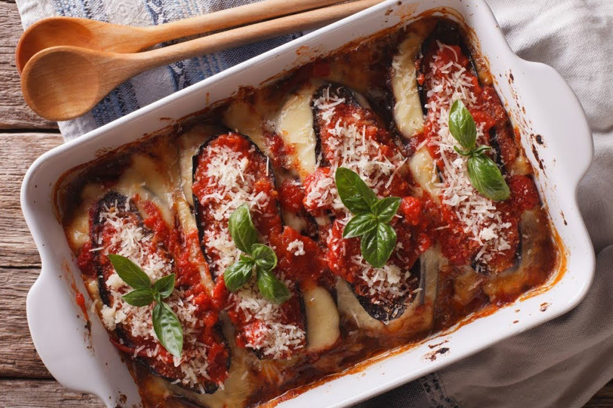 Le migliori ricette con la mozzarella: proposte sane e leggere dall'antipasto al secondo 21 Ricette con la mozzarella: melanzane alla parmigiana light