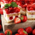 Torta alle fragole, il dolce leggero che sa di primavera 1 Torta alle fragole