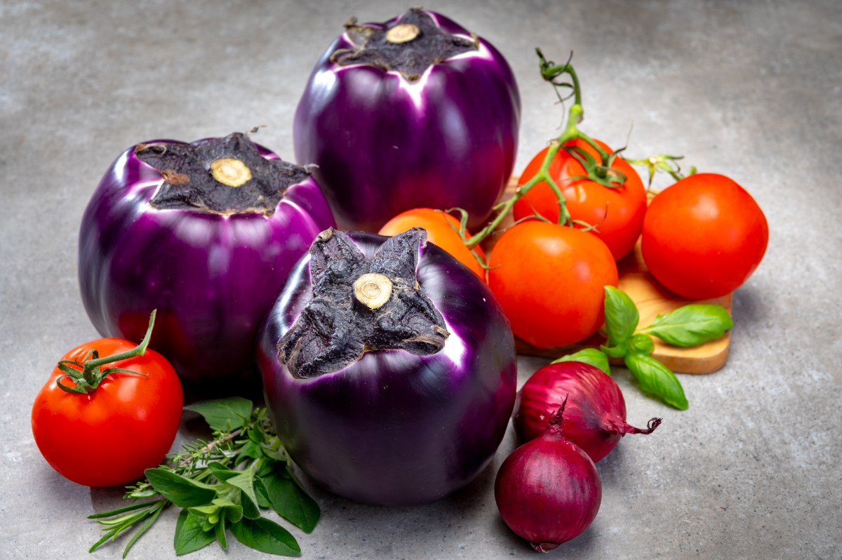 Caponata, la ricetta tradizionale del delizioso contorno siciliano 5 melanzane per caponata