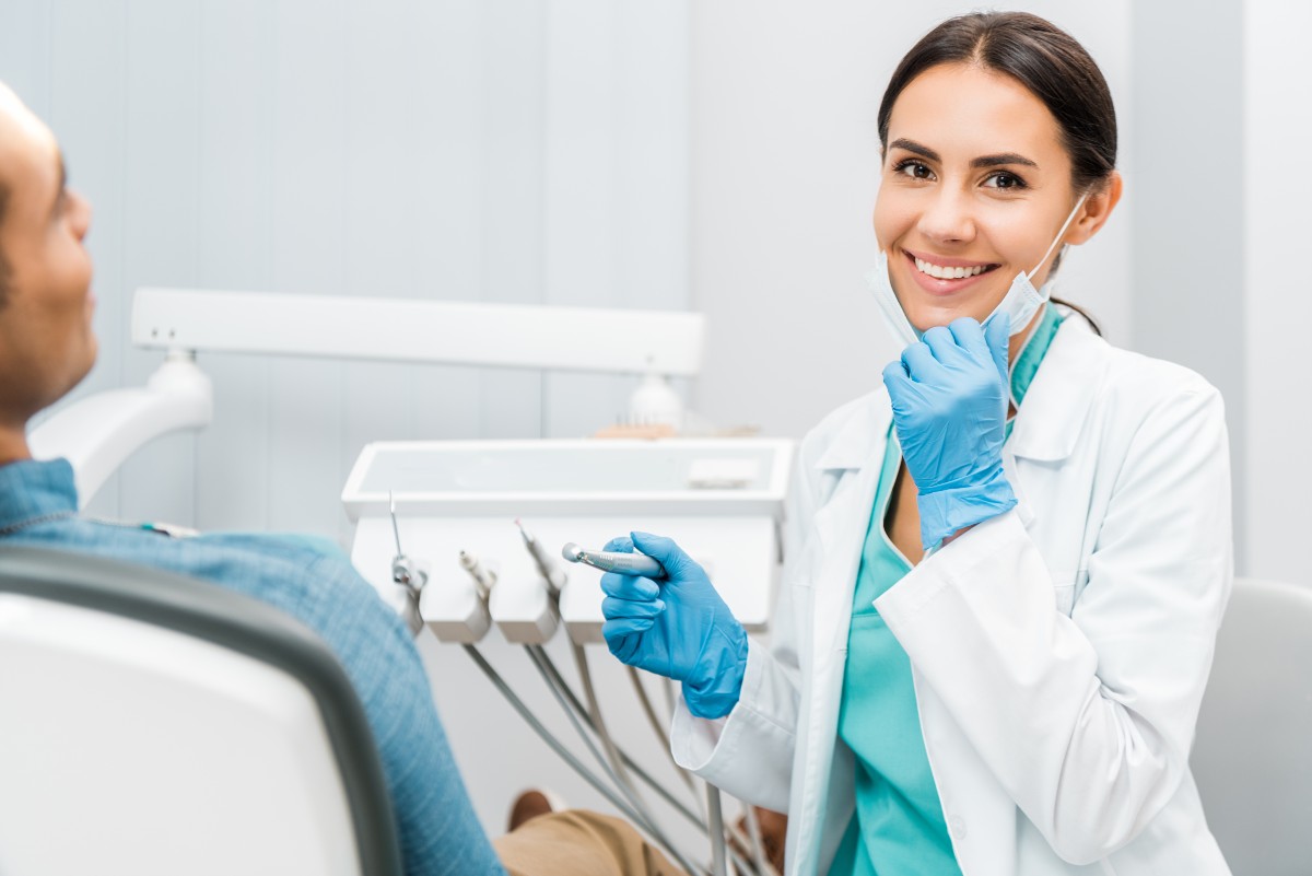 Dentista solidale: l’iniziativa che offre cure gratis a chi è in difficoltà economica 1 cure dentali gratuite