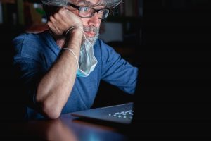 Ipocondria: cos&rsquo;&egrave;, quali sono le cause, sintomi, cure e trattamenti