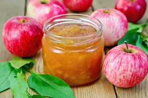 Marmellata di mele, la ricetta facile per una colazione speciale