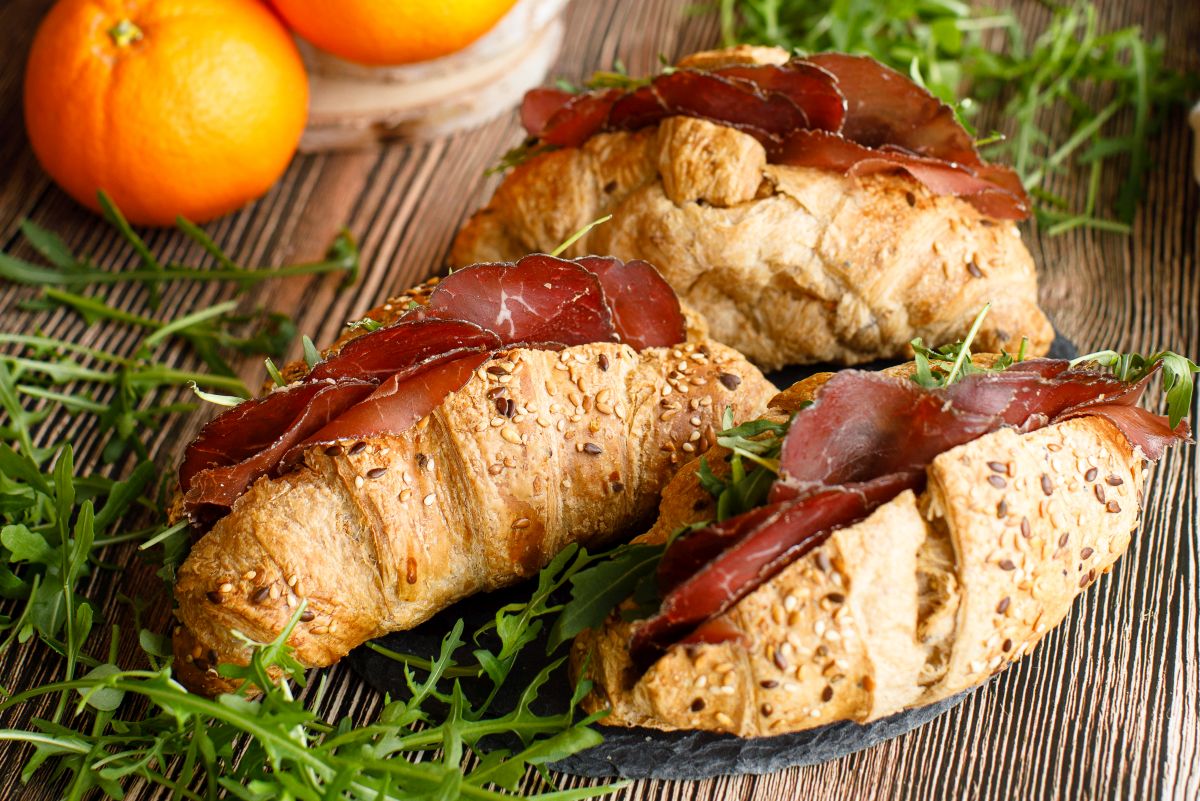 Brunch: che cos'è, cibi, ricette e idee per un buffet sano 5 cornetti salati