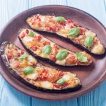 Melanzane al forno, la ricetta facile per un contorno squisito 1 Melanzane al forno: un contorno goloso