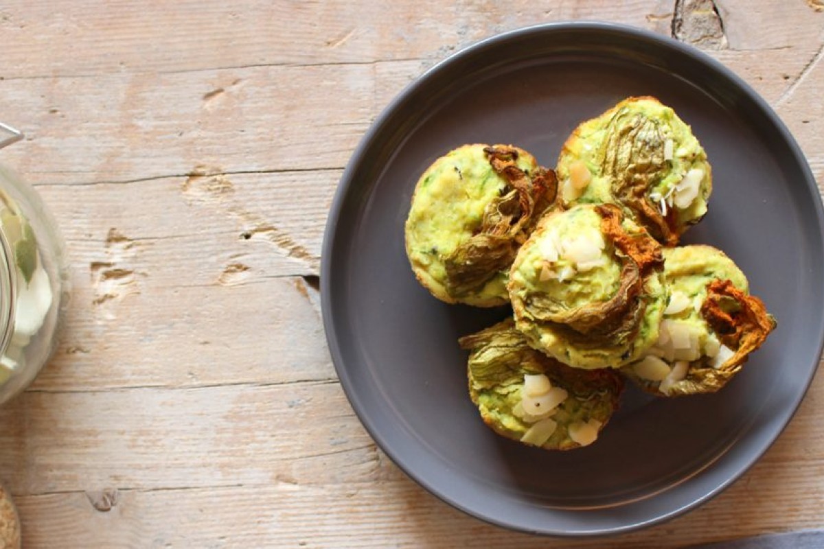 Muffin salati: la ricetta base e le varianti veloci e gustose 7 muffin salati con zucchine e olive nere