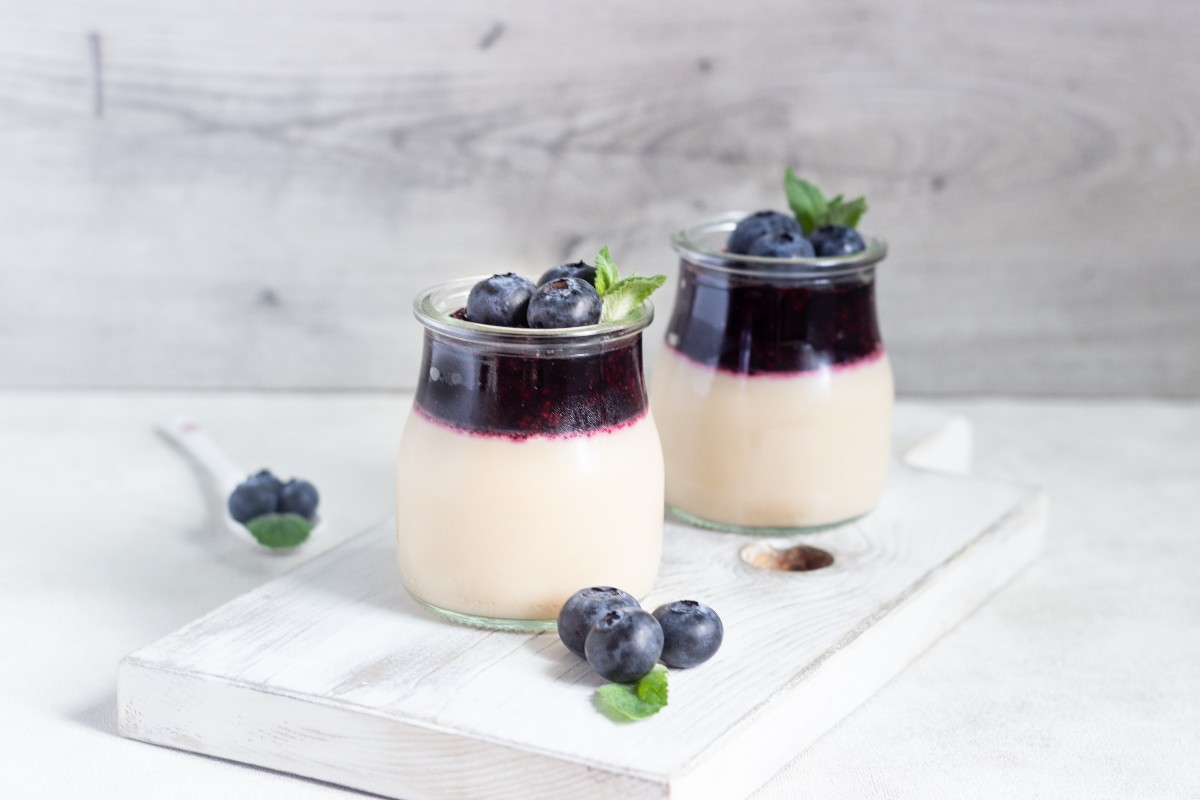 Panna cotta light, ricetta leggera con lo yogurt 2 panna cotta allo yogurt