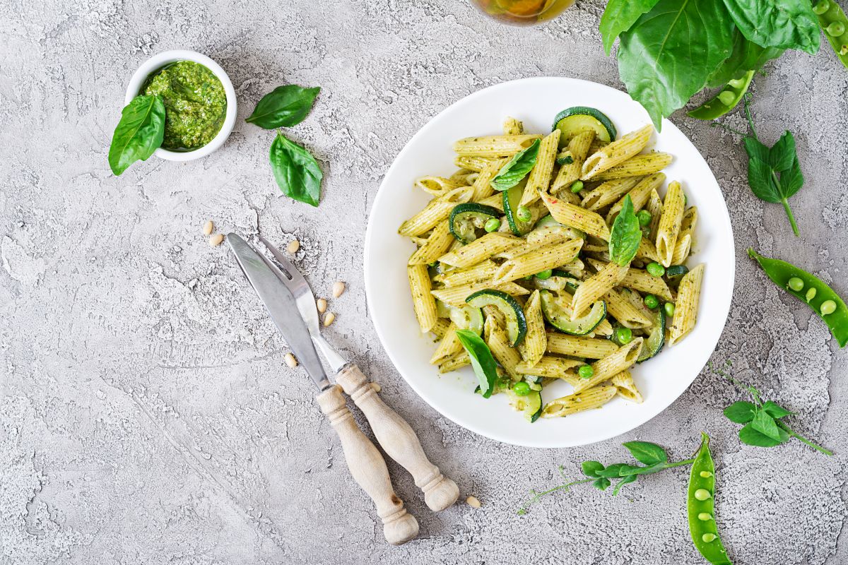 Pasta con zucchine, la ricetta classica e le sue varianti 4 pasta con zucchine: per un pranzo leggero