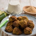 Polpette di zucchine, un secondo facile, leggero e sfizioso 1 Polpette di zucchine: un secondo goloso e completo