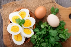 Uova sode, tempi di cottura e ricetta per cucinarle alla perfezione