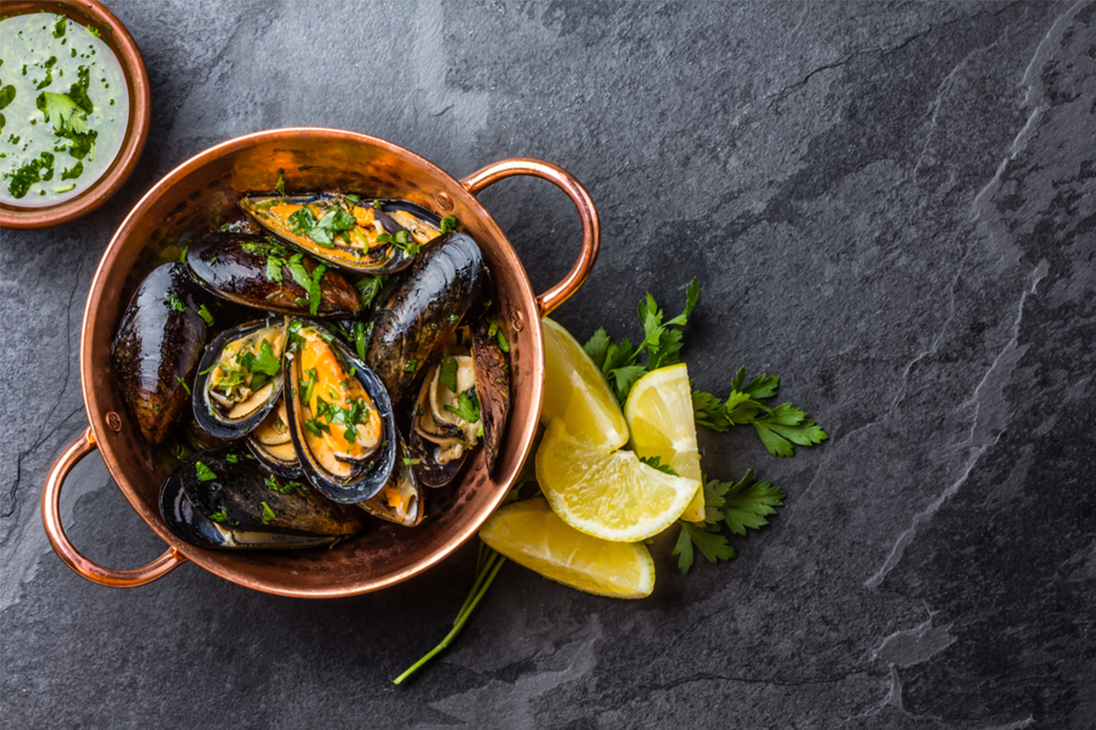Gli alimenti con meno di 120 calorie da inserire nella tua dieta 9 Alimenti con meno di 120 calorie: cozze