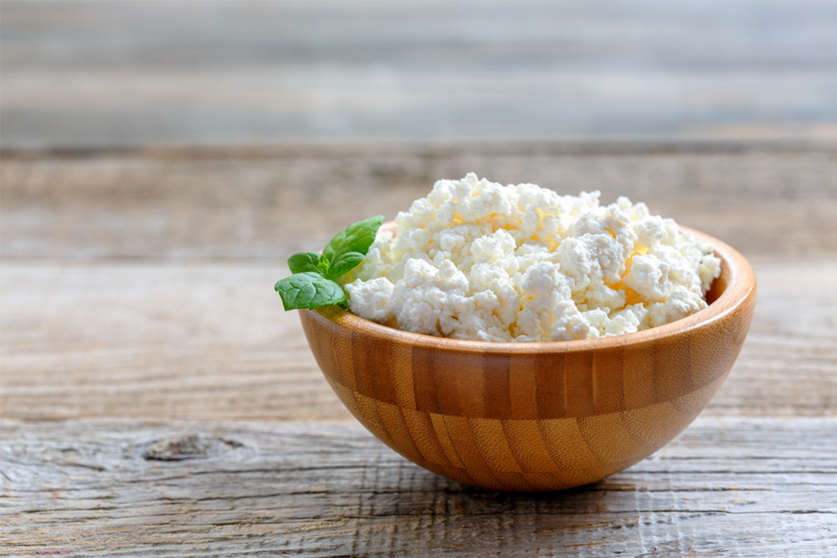 Gli alimenti con meno di 120 calorie da inserire nella tua dieta 12 Alimenti con meno di 120 calorie: fiocchi di latte