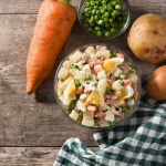 Insalata russa, la ricetta classica di un ricco antipasto tradizionale 1 Insalata russa: un antipasto della tradizione