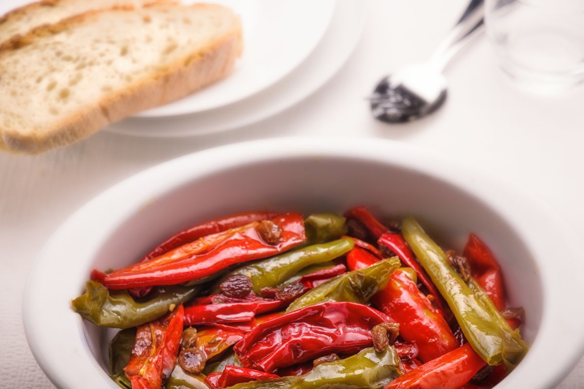 Peperoni in agrodolce, un contorno sfizioso e leggero 5 peperoni in agrodolce: gustosi e leggeri
