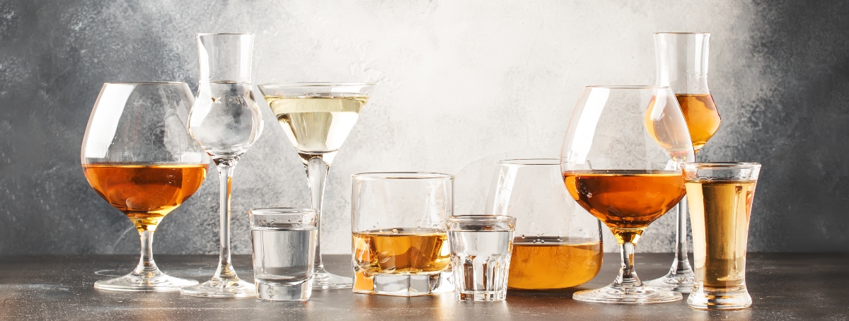 Alcolismo: che cos’è, cause, sintomi, dipendenza, danni alla salute e trattamenti 1 alcolismo: quanto alcol al giorno