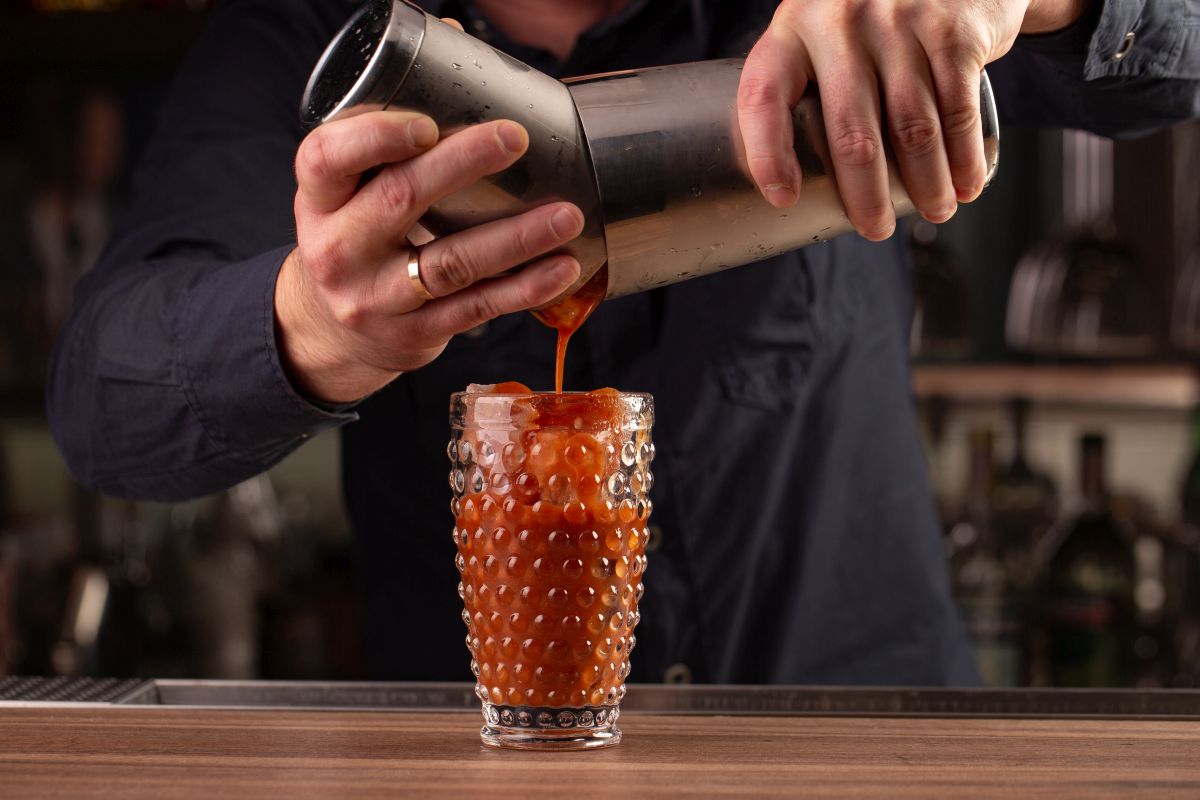 Bloody Mary, prepara in casa uno dei cocktail più classici 4 Bloody Mary: ci vuole tecnica