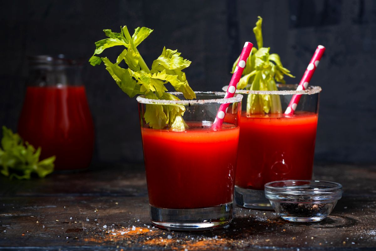 Bloody Mary, prepara in casa uno dei cocktail più classici 2 Bloody Mary: un cocktail perfetto con e senza alcol
