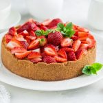 Cheesecake alle fragole, fresca, facile e golosa 1 Cheesecake alle fragole: la ricetta perfetta