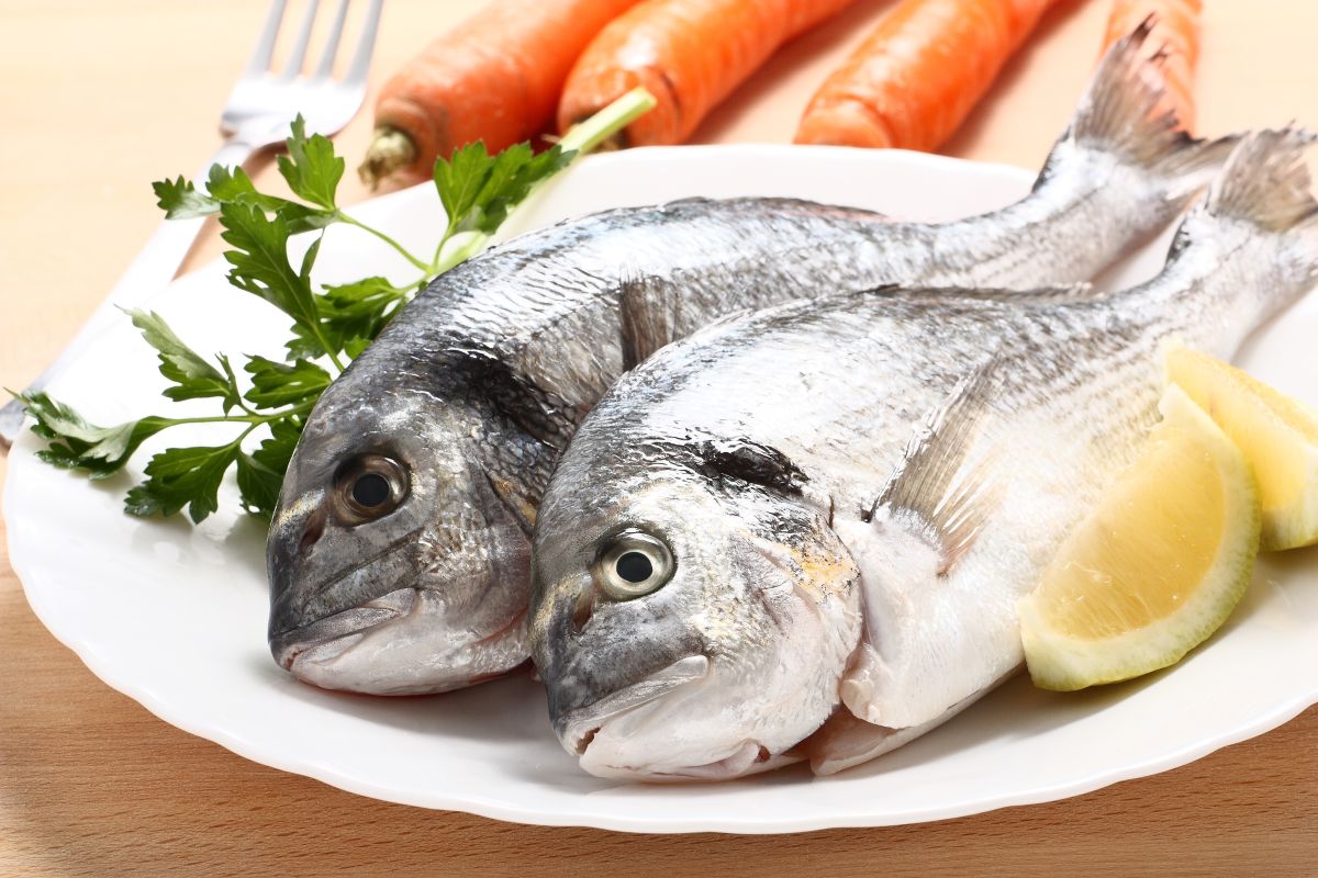 Orata al cartoccio, un secondo appetitoso e light 7 Orata al cartoccio: la qualità del pesce è il primo requisito