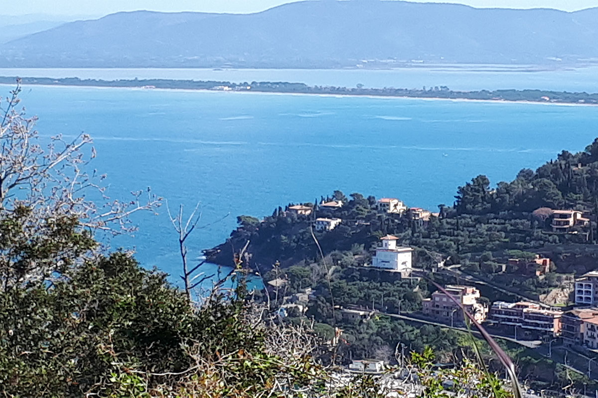 Alla scoperta dell'Argentario: Porto Santo Stefano e il fascino del passato 4 paesaggio argentario