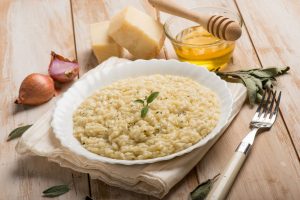 Risotto allo champagne, la ricetta infallibile per un primo di classe