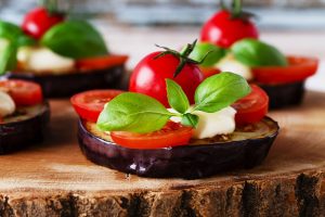 Bruschette di melanzane: la ricetta di Melarossa