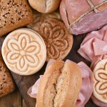 Tigelle: come preparare in casa le crescentine modenesi 1 Tigelle: focaccine tipiche di Modena