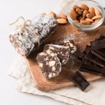 Salame di cioccolato, la ricetta classica di un dolce che conquista tutti 1 salame di cioccolato, facilissimo e goloso