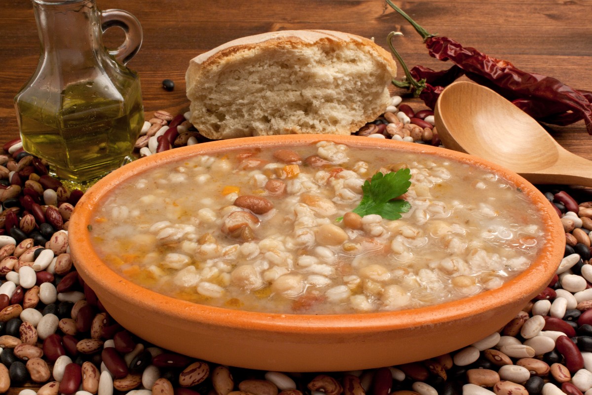 Farro: proprietà, valori nutrizionali, calorie, benefici e usi in cucina 5 zuppa di farro