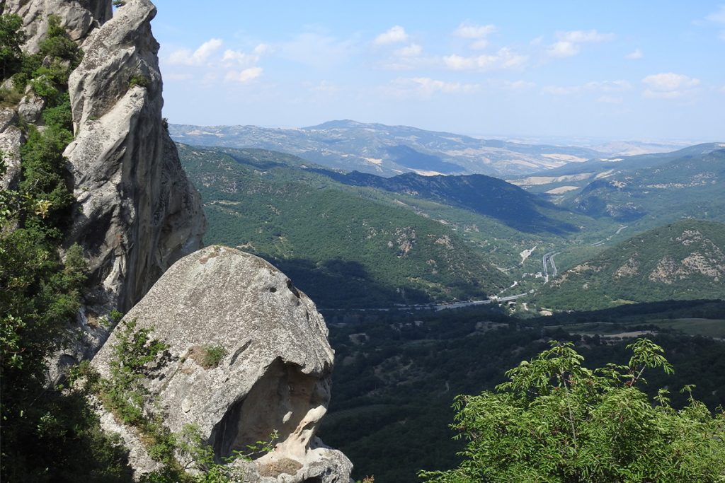 Alla scoperta delle Dolomiti Lucane: un viaggio tra i borghi più belli d'Italia 3 alla scoperta delle dolomiti lucane basento