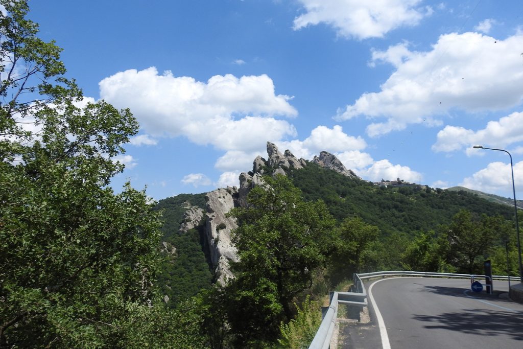 Alla scoperta delle Dolomiti Lucane: un viaggio tra i borghi più belli d'Italia 7 alla scoperta delle dolomiti lucane panorama