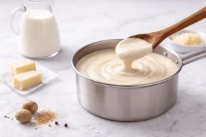 Besciamella fatta in casa: ricetta facile pronta in 5 minuti