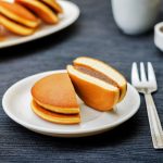 Dorayaki, le golose frittelle farcite tipiche del Giappone 2 Dorayaki, i pancake tipici giapponesi