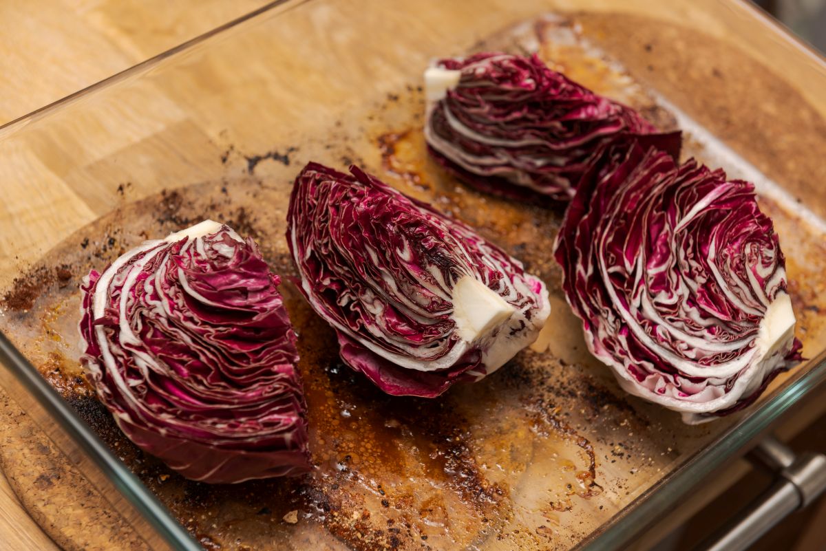 Radicchio al forno, il contorno light e gustoso per tutti 4 Radicchio al forno, tante ricette da provare