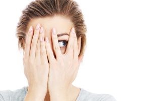 Tripofobia: cos&rsquo;&egrave;, cause, sintomi, diagnosi, come curare la paura dei buchi