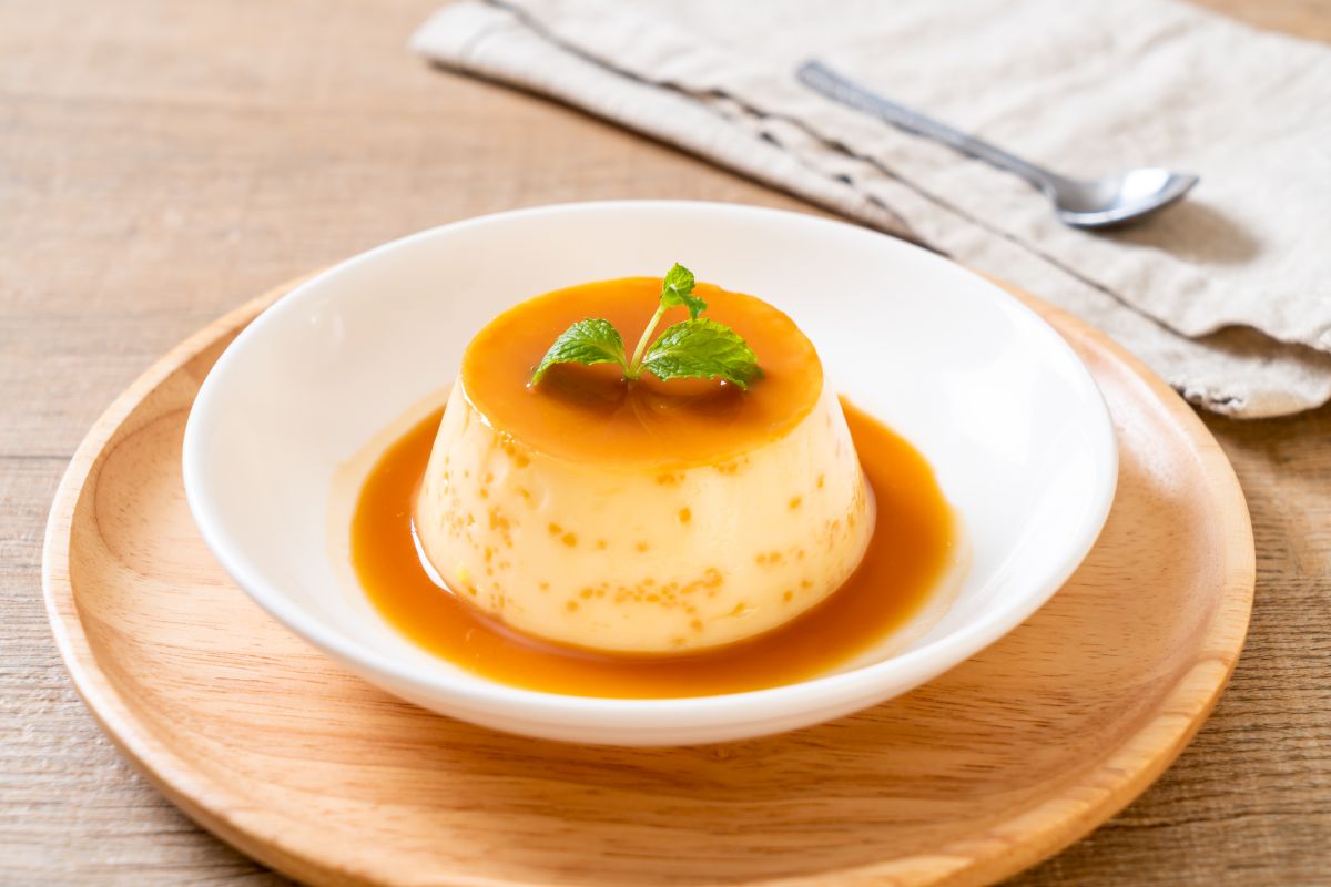 Creme caramel, un dolce al cucchiaio facile e goloso 6 creme caramel, profumato e delizioso