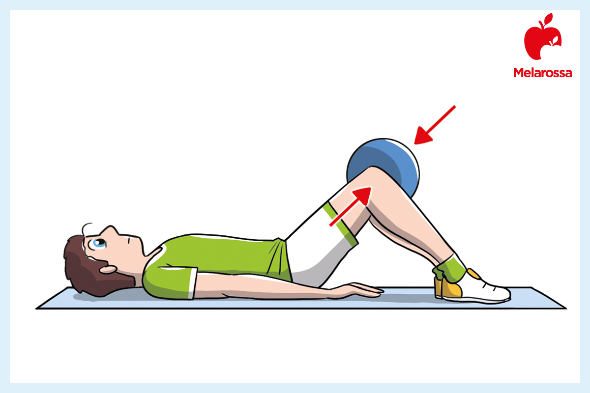 Pubalgia: che cos’è, sintomi, come si cura anche in gravidanza 5 Grafica con esercizio con la palla per alleviare il dolore dovuto a pubalgia