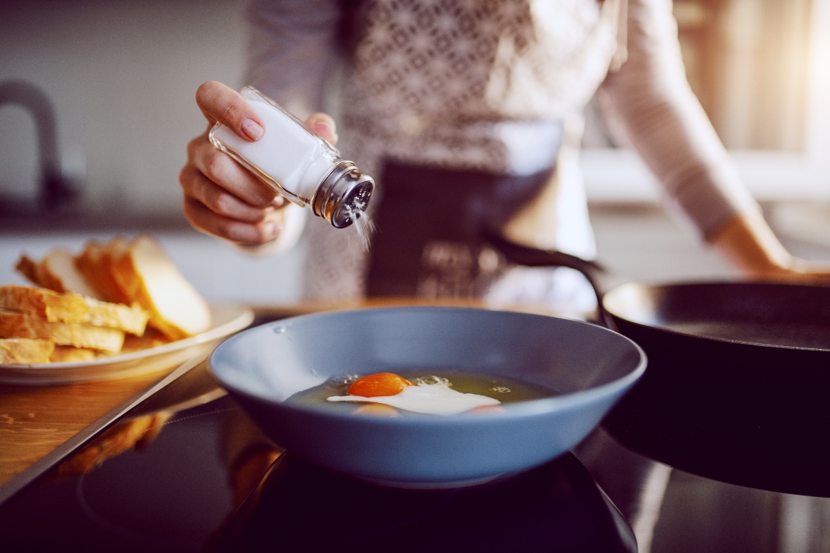 Sale iposodico: cos'è, valori nutrizionali, benefici, come usarlo controindicazioni 3 Sale iposodico e sale iodato: differenze