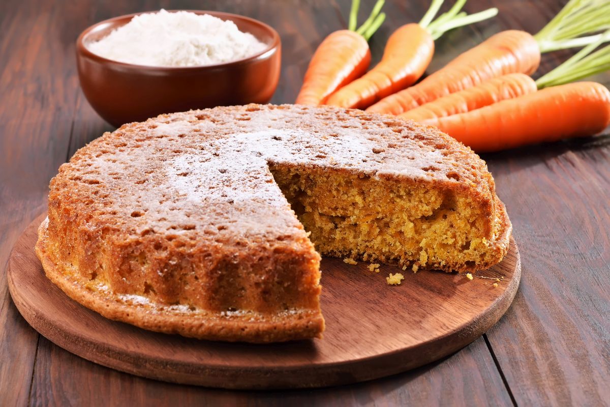 Torta di carote, un dolce sano per colazione o merenda 6 torta di carote, deliziosa anche in versione veg